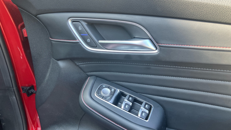 MG HS 1.5 T-GDI PHEV Trophy 5dr Auto Hatchback